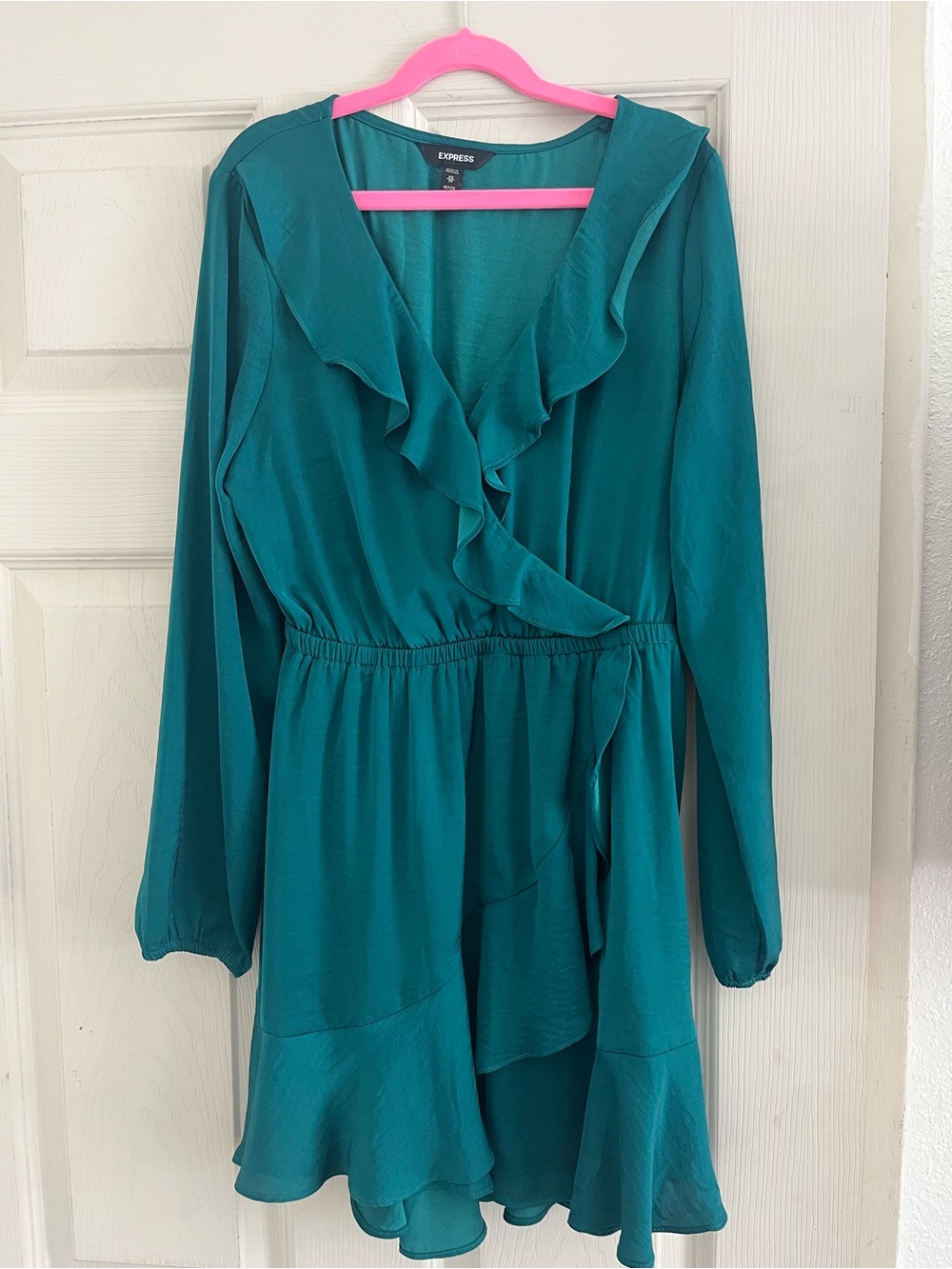 💚 Express Emerald Green Ruffle Wrap-Front Mini Dress | Size XS Petite